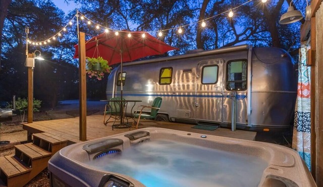 Super Cute Retro Airstream