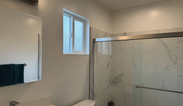 Super cute SF house, great views, remodeled to stud, private and close to park