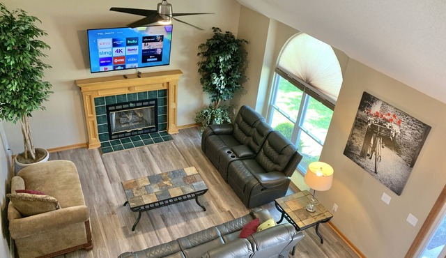 Super location! Quite & Clean, Rock Island Walking & Biking trail. Nice Game Rm.