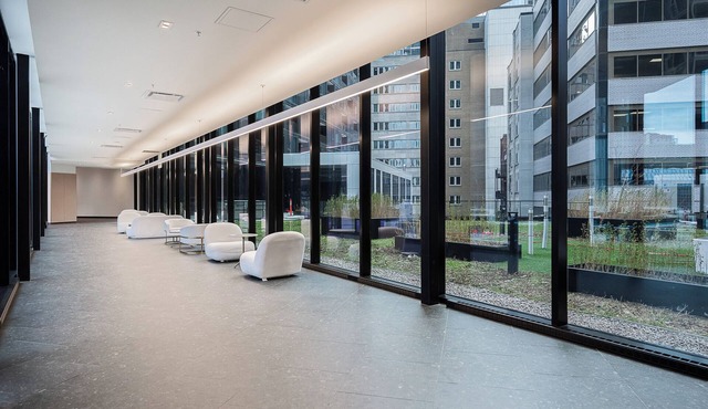 Super Lush PH :3BR+2.5B :Pool :Gym :Parking :Office :Game Room :24/7 Doorman