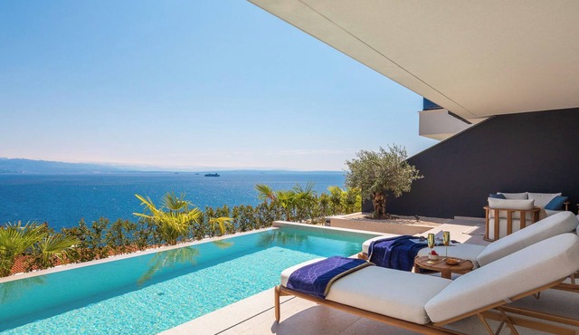 Super Luxury Apartment with Swimming Pool and Adriatic Sea Panorama in Opatija