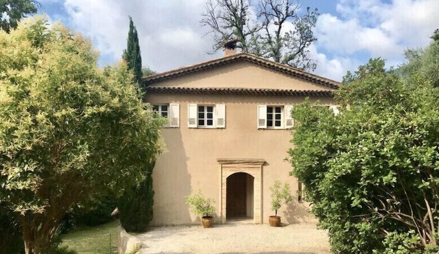 SUPER MAGAGNOSC RESIDENTIAL STUDIO IN VILLA WITH SMALL EXTERIOR