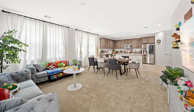Super Mario/5BD/3BA/7BEDS/3TVS/Near Airpot/Clean