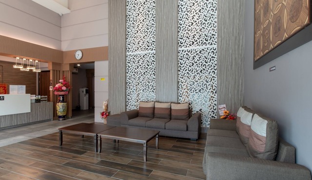 Super OYO 89375 Regent Hotel