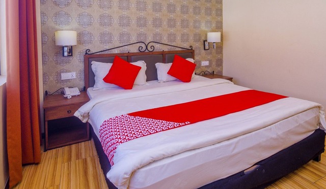 Super OYO 90134 K Garden Hotel