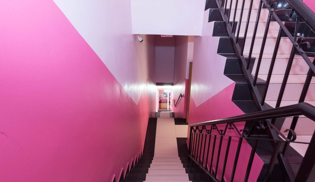 Super OYO Capital O 89366 Spring Inn Hotel