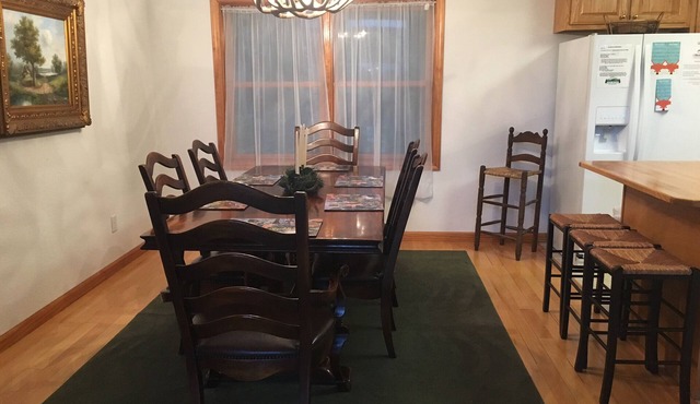 Super pricing! FUN GETAWAY! GREAT VIEWS, & LOCATION! 4bds/3baths