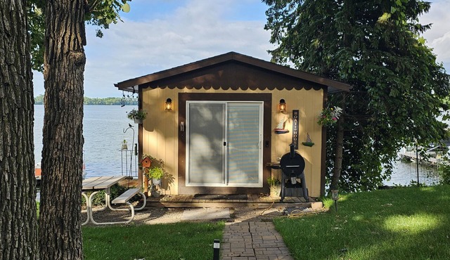 Super spacious cabin. Simple layout and great views overlooking the lake!