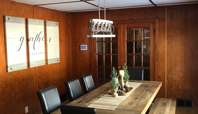 Super Spacious Lakehome