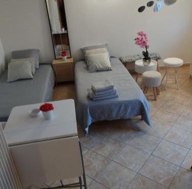 Super Studio meublé avec piscine partagée