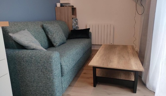 Super studio rez de jardin avec extérieur