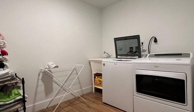 Super Stylish 4BR Retreat in the Heart of Las Olas