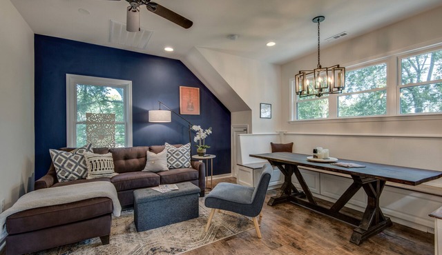 Super trendy East Nashville Suite DOWNTOWN!