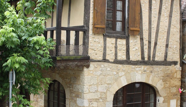 Superb 14th Century Historic House with 2 large bedrooms sleeps 6 guests