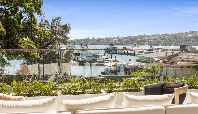 Superb 2-Bed Apartment Facing Rose Bay Marina