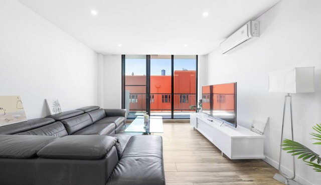 Superb 2BR Apt with Parking & DarlingHarbour-10min walk