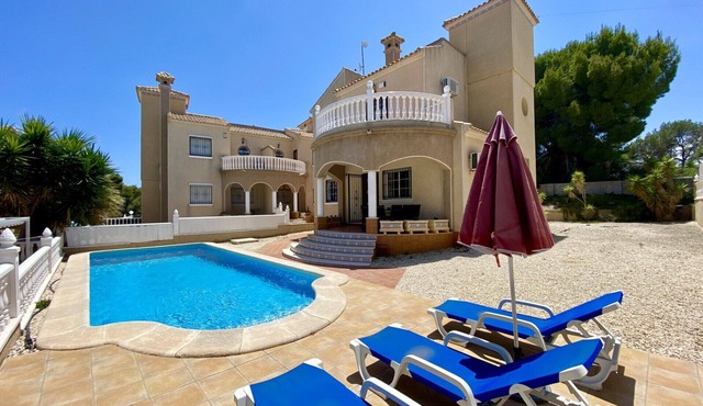 Superb 3 Bedroom 2 Bathroom Detached Villa With Private Swimming Pool