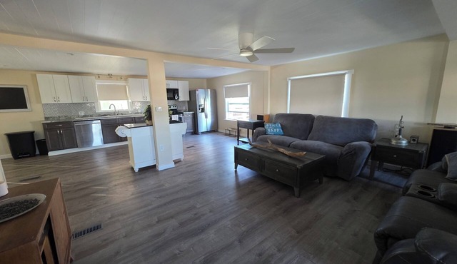 Superb 3-bedroom house on Salt water Canal in centrally located Port Charlotte