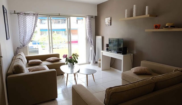 Superb 4* air-conditioned T2 apartment in the center of Favière