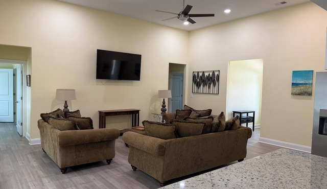 Superb 4-bedroom house with AC in charming Loris