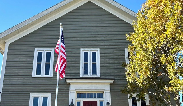 Superb 4-bedroom historical house in Fredericktown