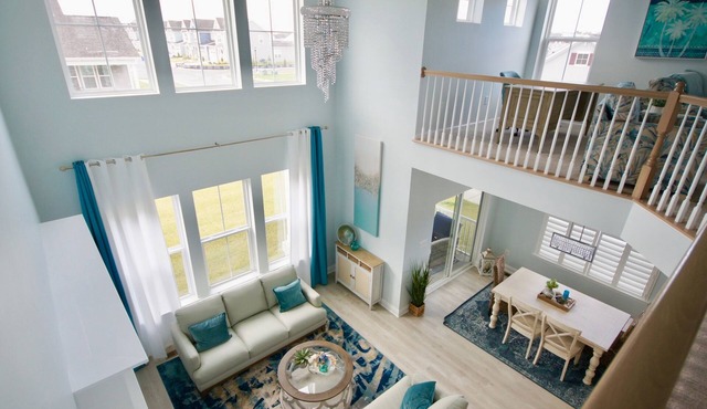 Superb 4-bedroom vacation home 10 minutes from Bethany Beach, Pool, Amenities