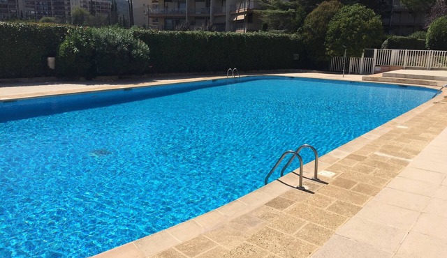 Superb 4-star 2-room ground floor apartment with terrace & large pool