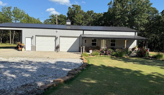 Superb 45 acre Lake Eufaula water front property with beautiful lake views,