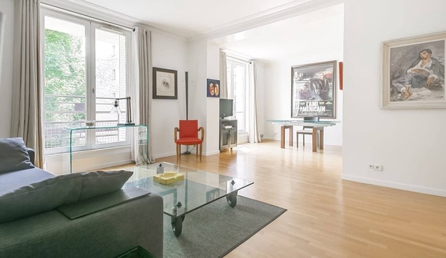 Superb 47 m2 studio in Neuilly sur Seine near La Défense business district