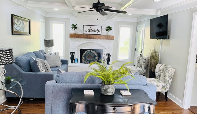 Superb 4BR-Suite NKC Near KC Chiefs, World Cup, Airport & Entertainment