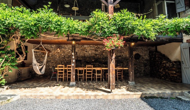 Superb 5* village house, ideal for families, friends and cyclists!