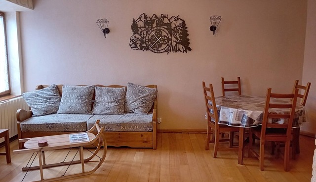 Superb 6-person apartment in Bois d'Amont with garage