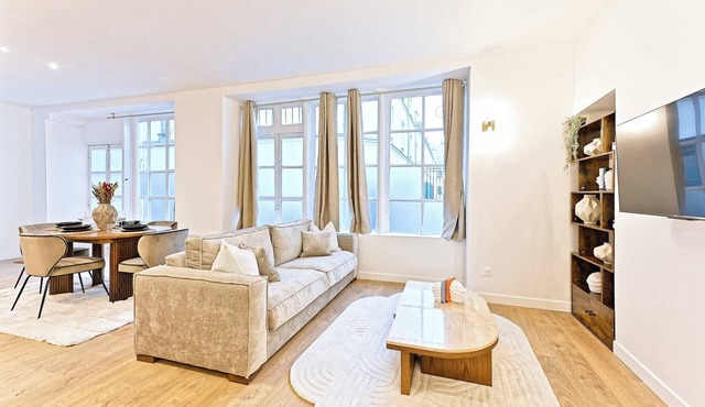 Superb air-conditioned flat Galeries Lafayette