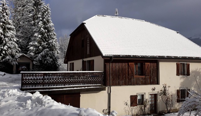Superb apartment in a renovated mountain farm. Sleeps 4-6. Quiet surroundings.