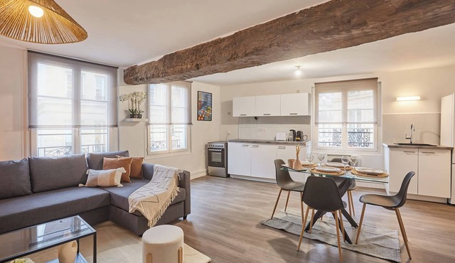 Superb apartment in the center of Paris by Stusioprestige