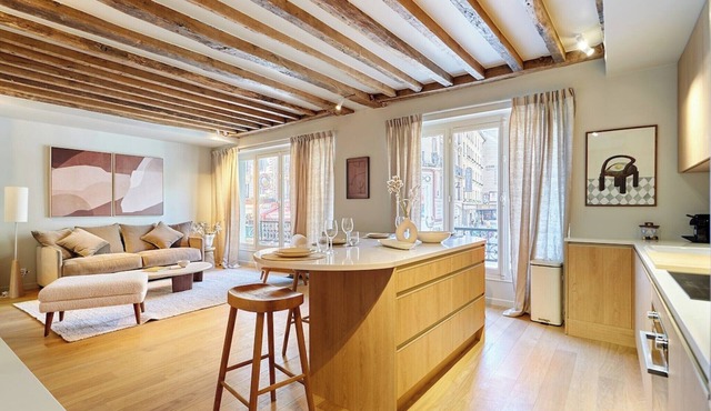Superb apartment Notre Dame De Paris