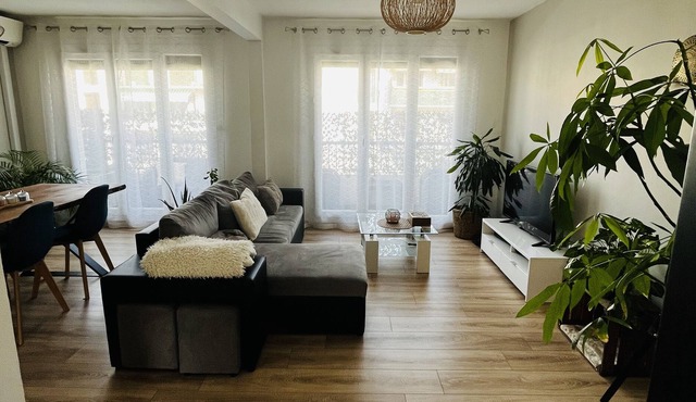 Superb apartment with balcony and parking