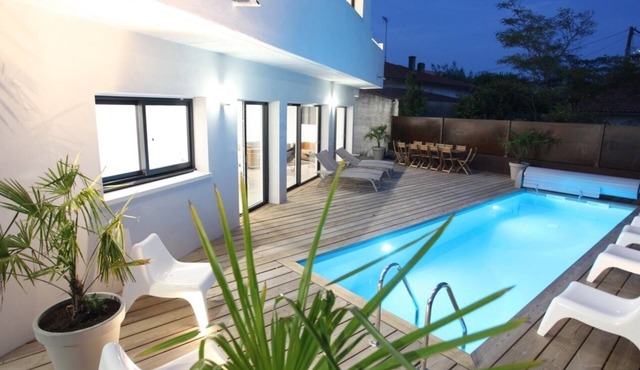 Superb Architect Villa 500 m Beach