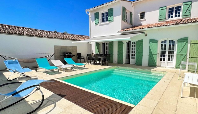 Superb architect villa with heated swimming pool