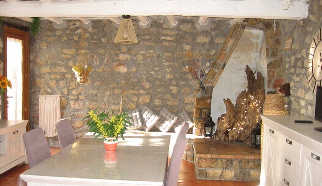 Superb Atypical Loft In Provence