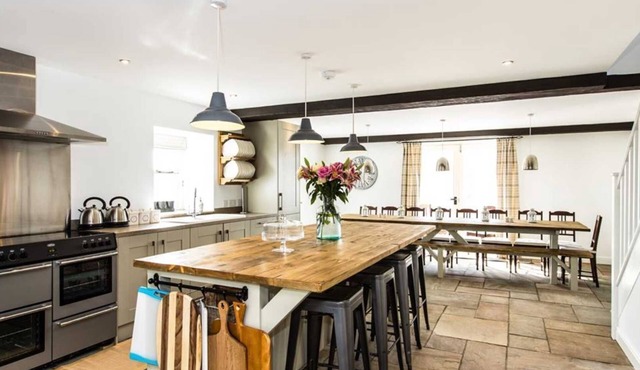 Superb barn conversion with games room, near Monyash, sleeps up to 20 in 7 bedrooms.