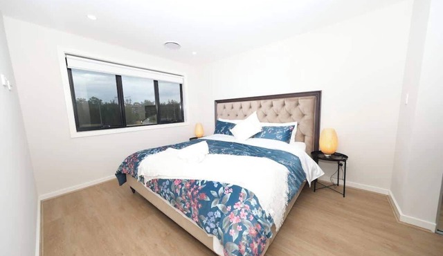 Superb bnew 4 Bedroom House in Box Hill