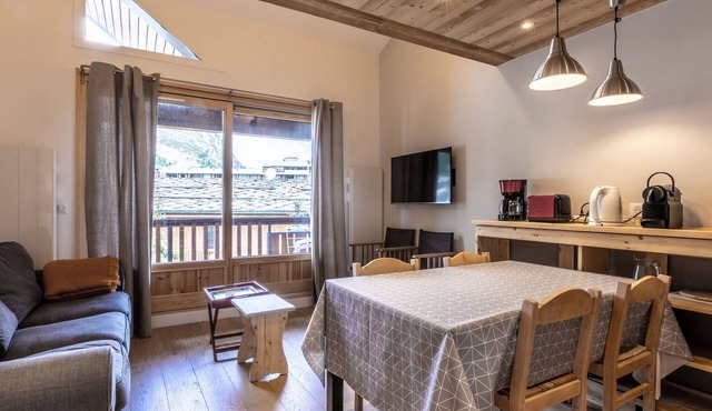 Superb central apartment, 5 ppl, near slopes