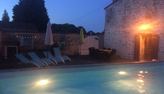 Superb Charentaise house, 4 ensuite bedrooms with private heated pool.