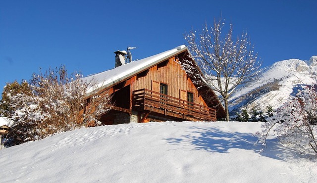 SUPERB CHALET 14/15 PEOPLE WITH PRIVATE POOL IN VILLARD DE LANS
