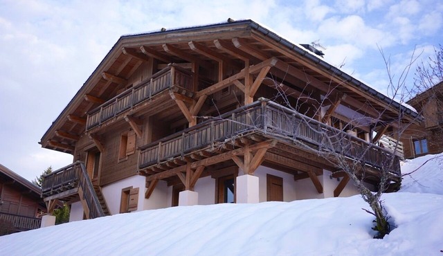 Superb chalet in Megève, 5CH, 4 bathrooms, close to center and ski lifts