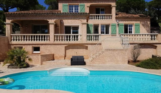 Superb! 🤩CLIM sea view, Hills Beach1 km 🏖Balneo bath🤗Massage table ZEN😁