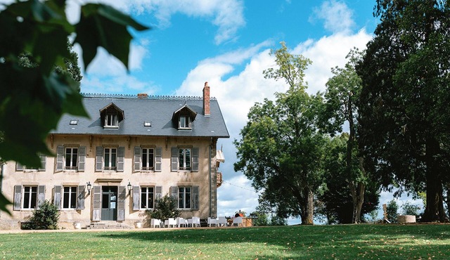 Superb country house with a lovely large garden