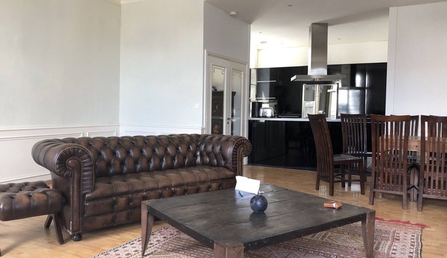 Superb duplex exceptional view on the port.