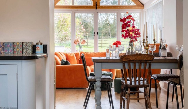 Superb Family Home with Hot Tub & Gardens